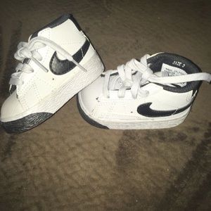 Baby Grey n Black Nike’s